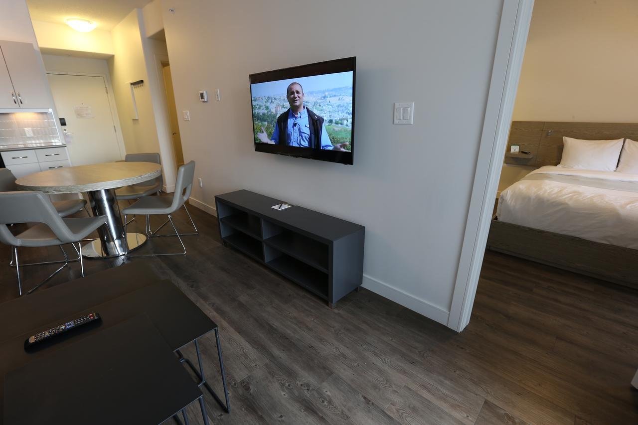 Ramada By Wyndham Fort Mcmurray Exterior foto