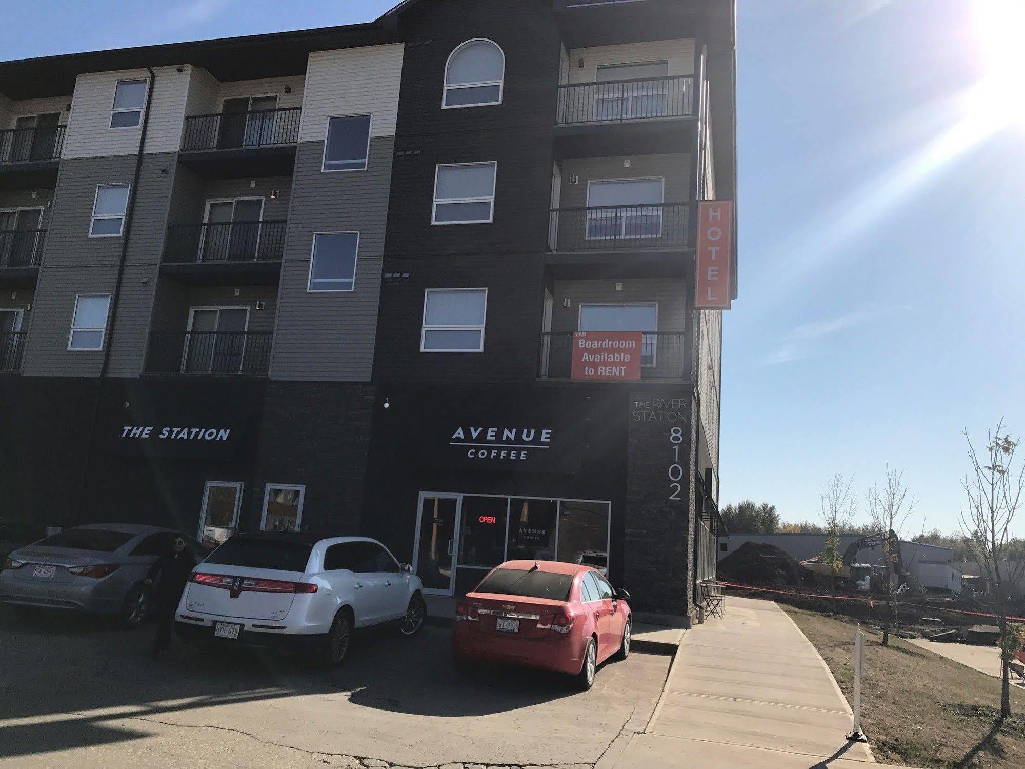 Ramada By Wyndham Fort Mcmurray Exterior foto